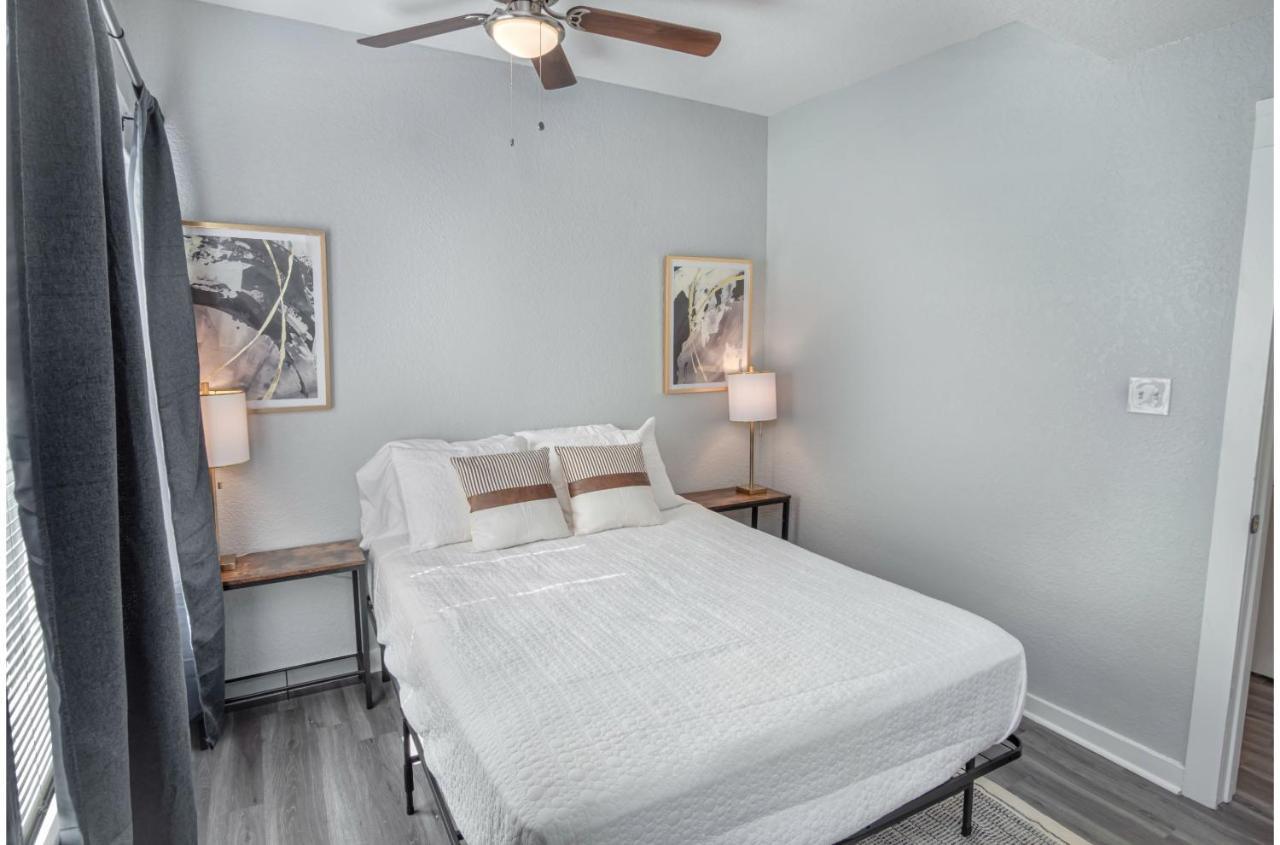 Wonderful 3 Bedroom 2 Ba Near Downtown Сан Антонио Екстериор снимка